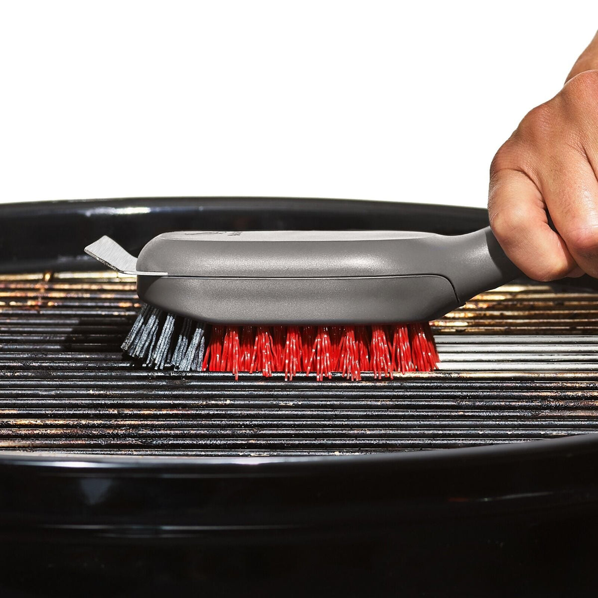 outdoor-nylon-grill-brush-set-of-2-replacement-heads-q8 odr_9210900_nylongrillbrushforcoldcleaningrpmheads_pdp_02.jpeg