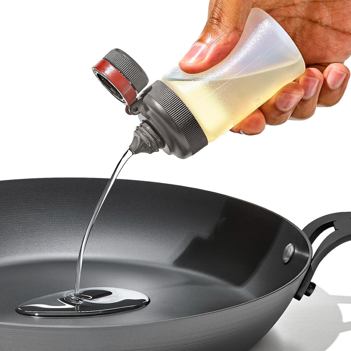 outdoor-7-piece-spice-shaker-and-squeeze-bottle-set-l9 odr_kitchen-prep-spice-sets-condiment_pdp_09.jpeg