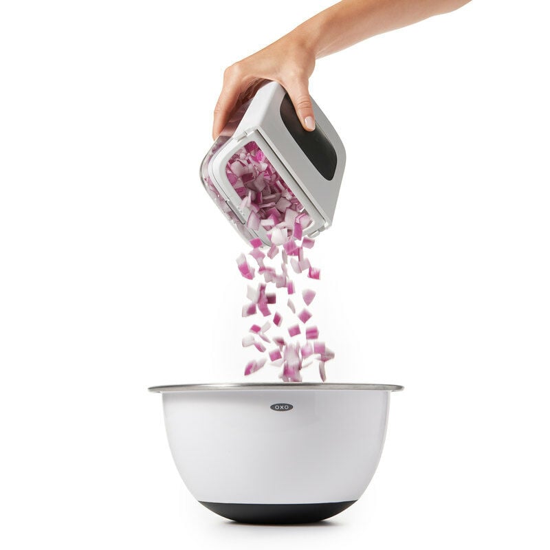 vegetable-chopper-with-easy-pour-opening-k9 onion_4.jpg