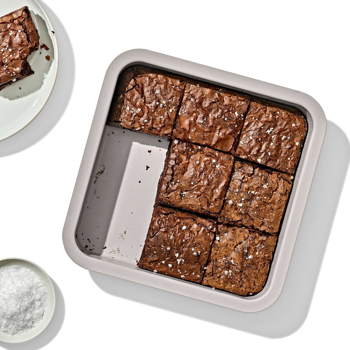 non-stick-pro-ceramic-coated-metal-bakeware-9-square-cake-pan-r3 oxo_9in-square-cake-pan_pdp_01.jpg