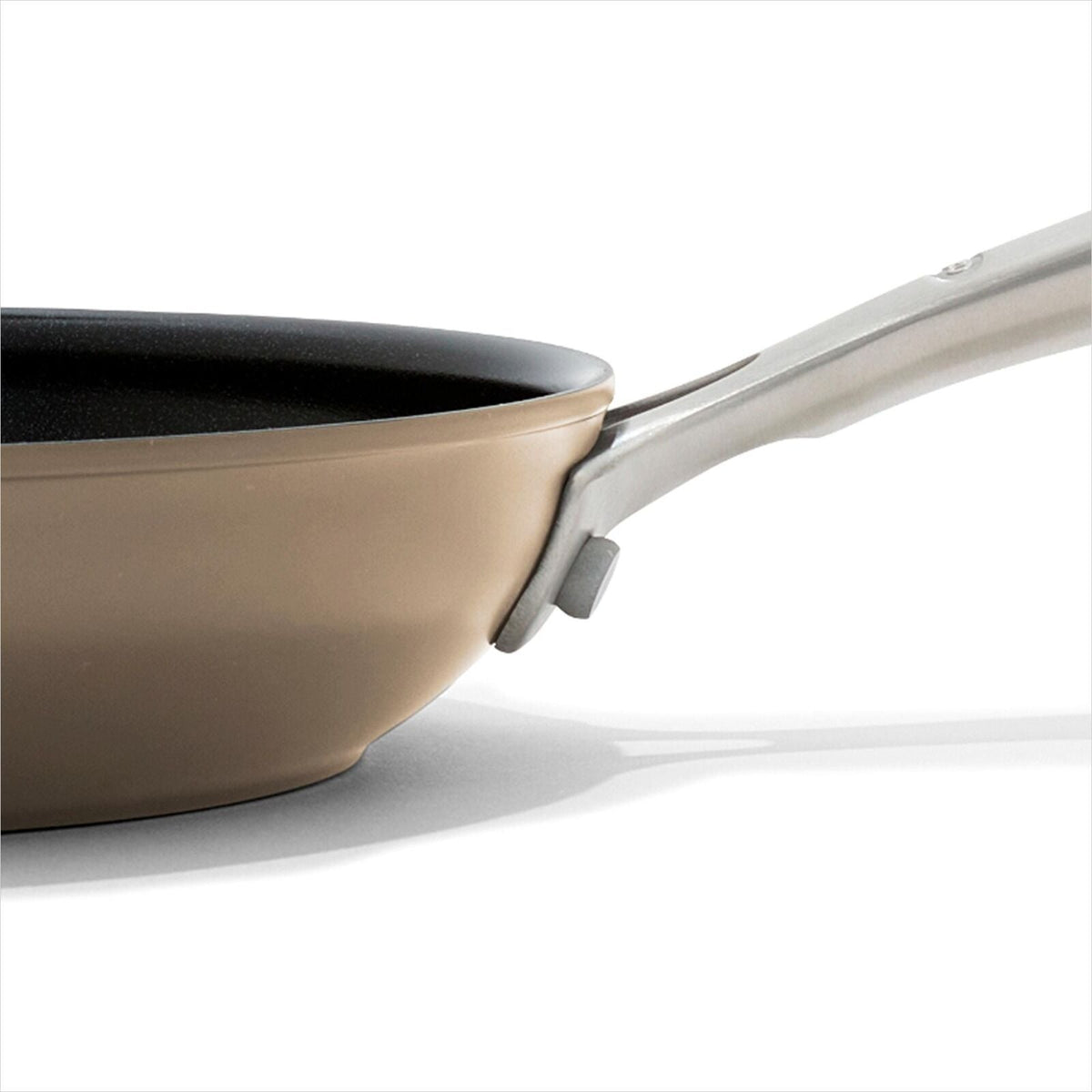 enhanced-non-stick-8-inch-frypan-n8 oxo_cc010457-001_enhanced-nonstick-8in-fry-pan-biscuit_pdp_03.jpg