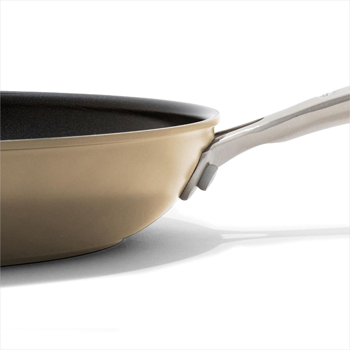 enhanced-non-stick-10-inch-frypan-t3 oxo_cc010458-001_enhanced-nonstick-10in-fry-pan-biscuit_pdp_03.jpg