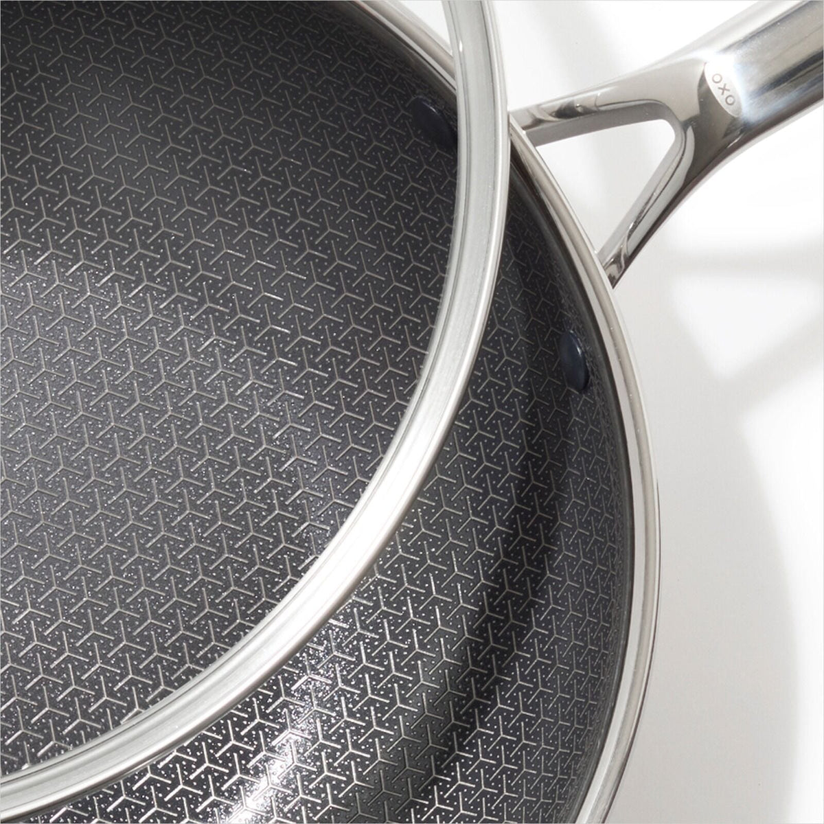 trident-hybrid-non-stick-stainless-steel-5-qt-wok-with-lid-n3 oxo_cc010464-001_trident-12in-wok_ss_pdp_03.jpeg