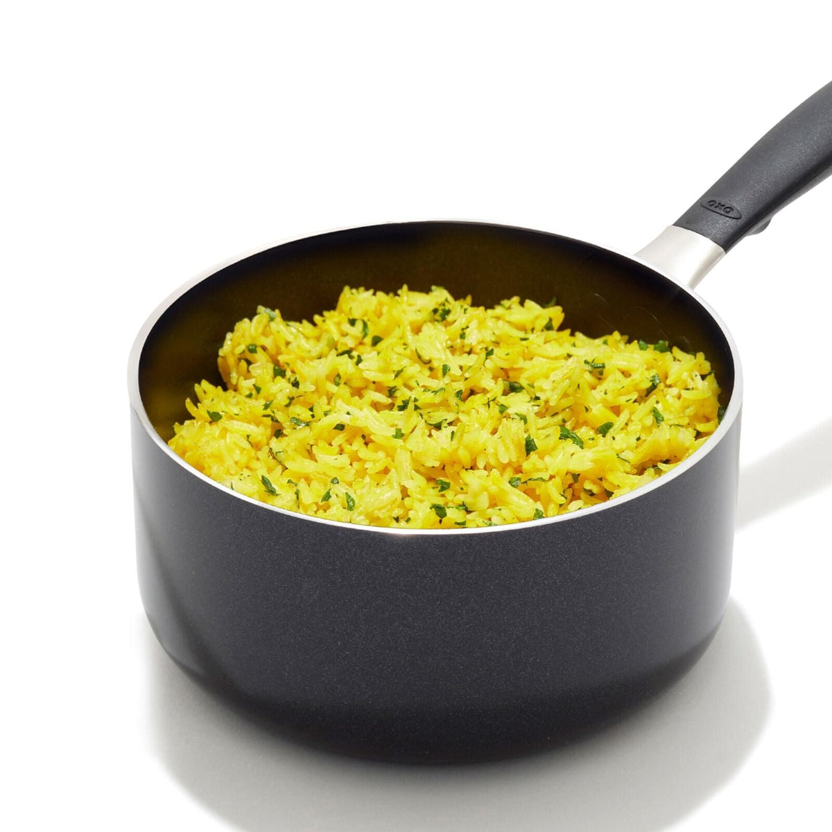 non-stick-pro-every-day-1-6-qt-saucepan-with-lid-c5 oxo_cc010467-001_nonstick-everyday-1p6qt-saucepan_pdp_03.jpg