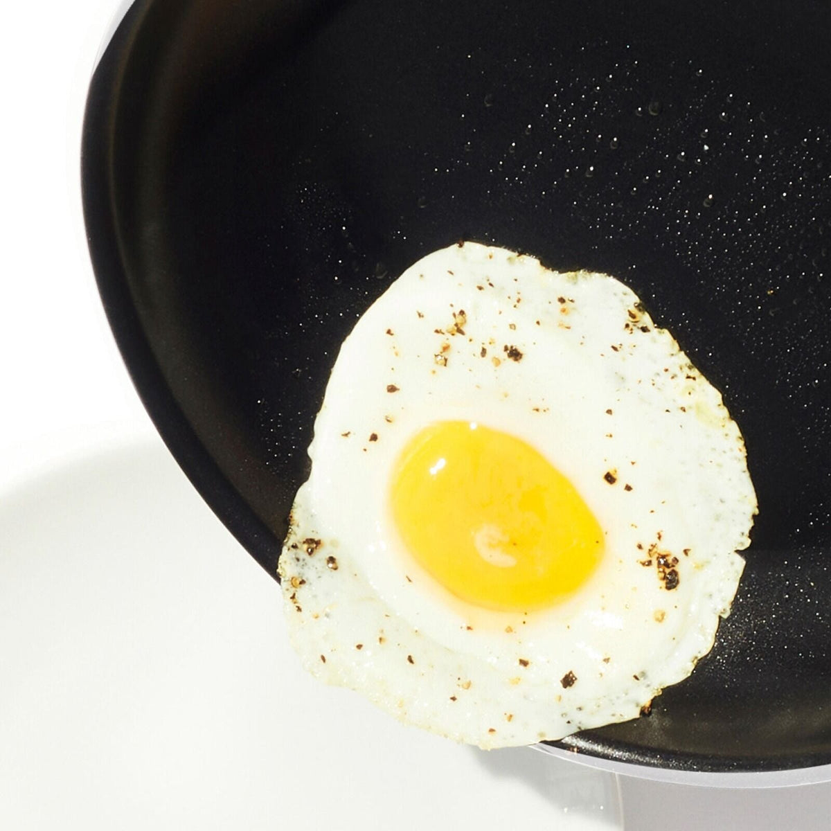 non-stick-pro-every-day-8-inch-frypan-d2 oxo_cc010468-001_nonstick-everyday-8in-fry-pan_pdp_02.jpg
