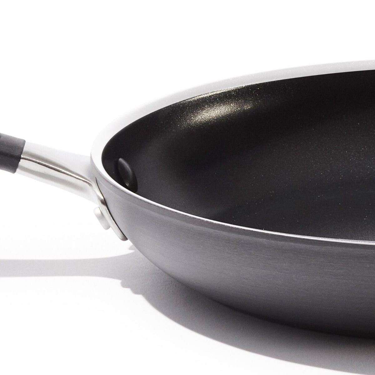 non-stick-pro-every-day-10-inch-fry-pan-x2 oxo_cc010469-001_nonstick-everyday-10in-fry-pan_pdp_06_1_.jpg