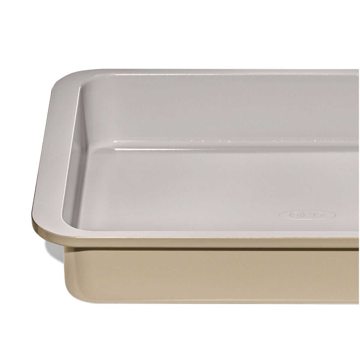 non-stick-pro-ceramic-coated-metal-bakeware-9-x-13-cake-pan-f3 oxo_gg_11415600_9x13-cake-pan-biscuit_pdp_04.jpg