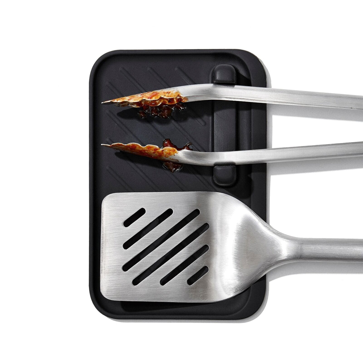outdoor-3-piece-grilling-tool-set-a6 oxo_grilling_tool_set-9110100_012.jpg