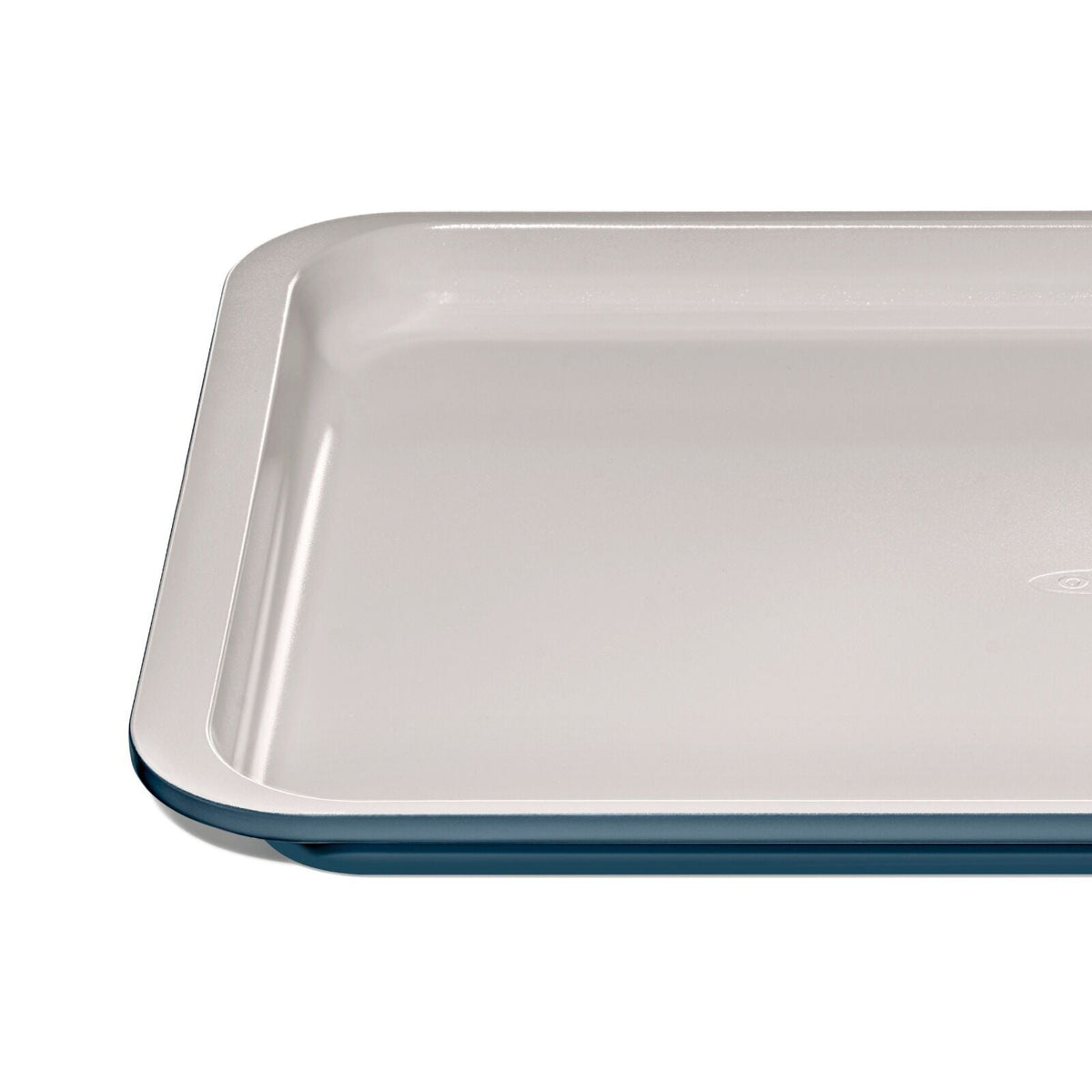 non-stick-pro-ceramic-coated-metal-bakeware-half-sheet-pan-storm-blue-h8 oxo_half-sheet-pan-stormblue_pdp_05.jpg
