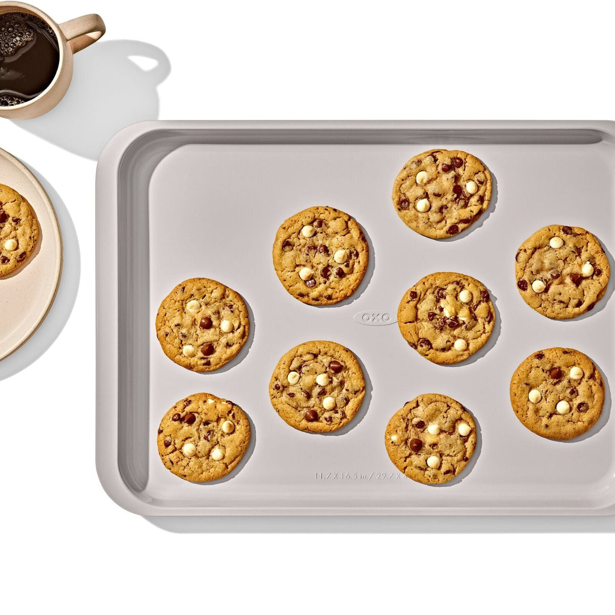 non-stick-pro-ceramic-coated-metal-bakeware-half-sheet-pan-storm-blue-h8 oxo_half-sheet-pan_pdp_03.jpg