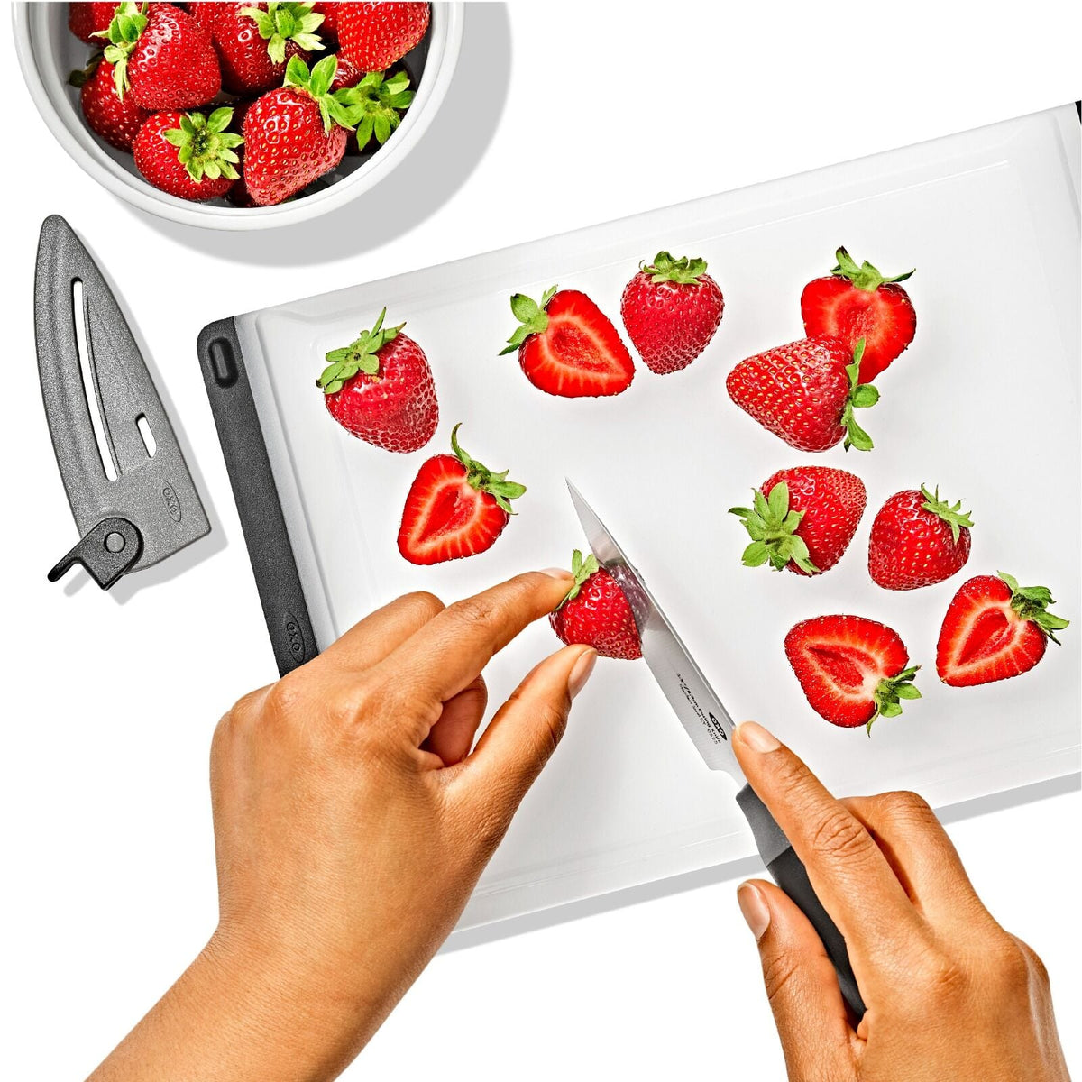 3-5-in-paring-knife-with-locking-sheath-k3 oxo_paring-knife-with-sheath_pdp_05.jpeg