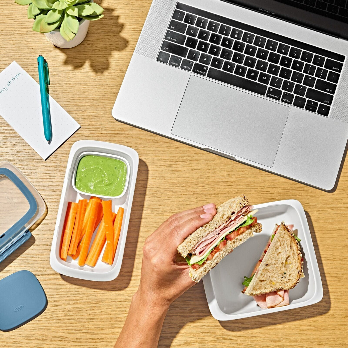 prep-and-go-snack-and-dip-container-1-6-cups-0-4-l-b9 oxo_prep-go-snack-slim-container_pdp_05_2_.jpeg
