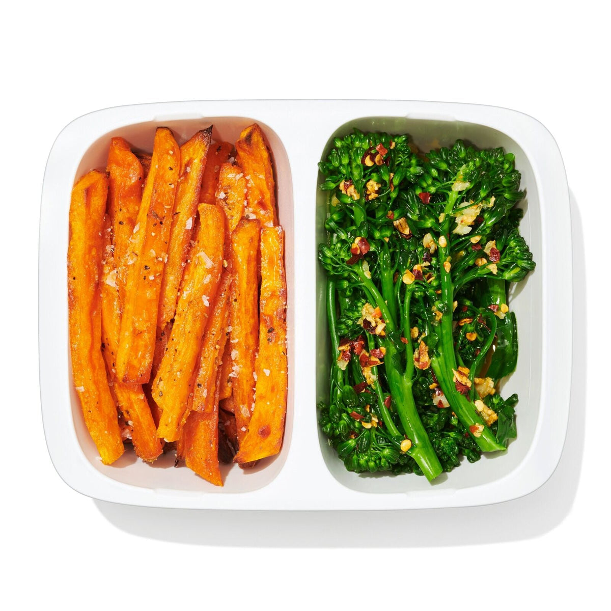 prep-and-go-2-cup-divided-container-l1 oxo_prepgo_2cup-divided-container_pdp_02_1_.jpeg