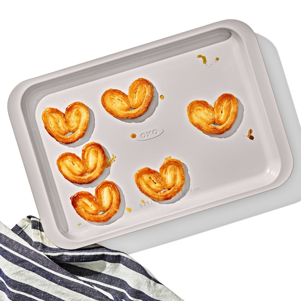 non-stick-pro-ceramic-coated-metal-bakeware-quarter-sheet-pan-storm-blue-c9 oxo_quarter-sheet-pan_pdp_01.jpg