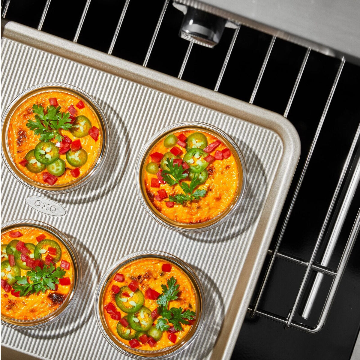 smart-seal-8-piece1-cup-glass-round-container-set-z8 oxo_smart_seal_containers-11382700_013.jpg