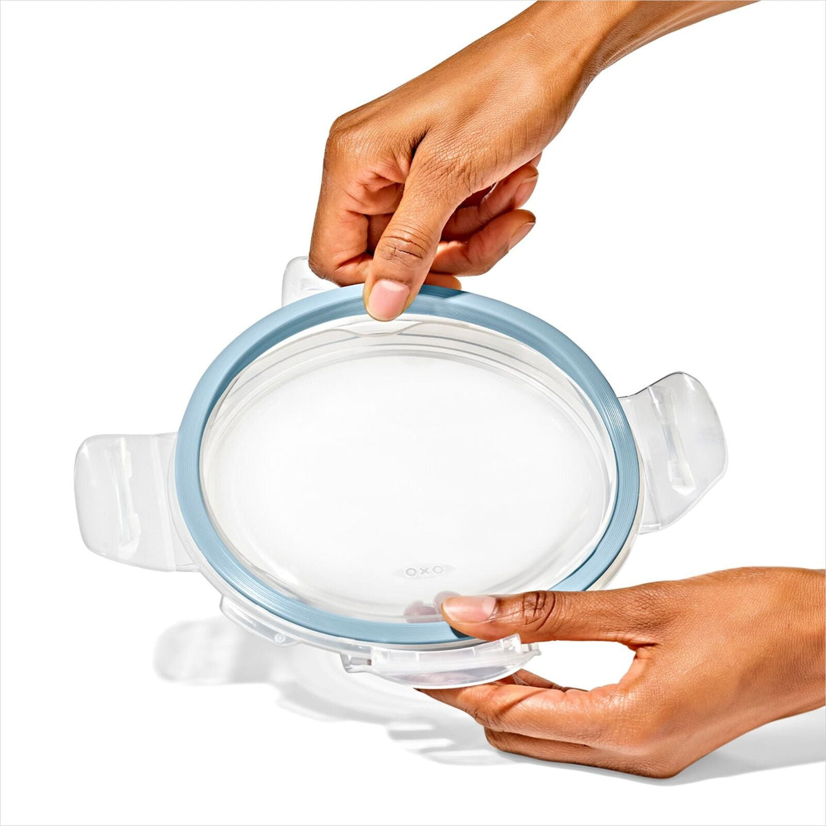 12-piece-smart-seal-glass-container-set-arctic-blue-m5 oxo_smartseal_round-glass-arctic_pdp_05_1.jpeg