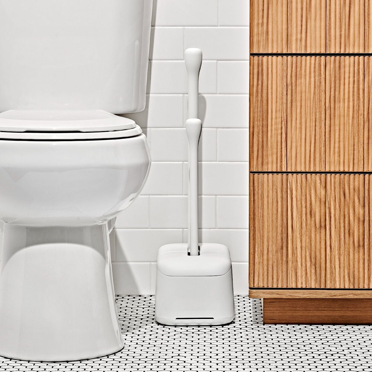 toilet-brush-and-plunger-set-e2 oxo_toilet-brush-plunger-set_pdp_01_3_.jpeg