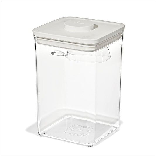 oxo-pet-pop-container-with-scoop-big-square-medium-4-4-qt-4-2-l-h3 pet_7102600_pop-4p4qt_apdp_00_main.jpeg