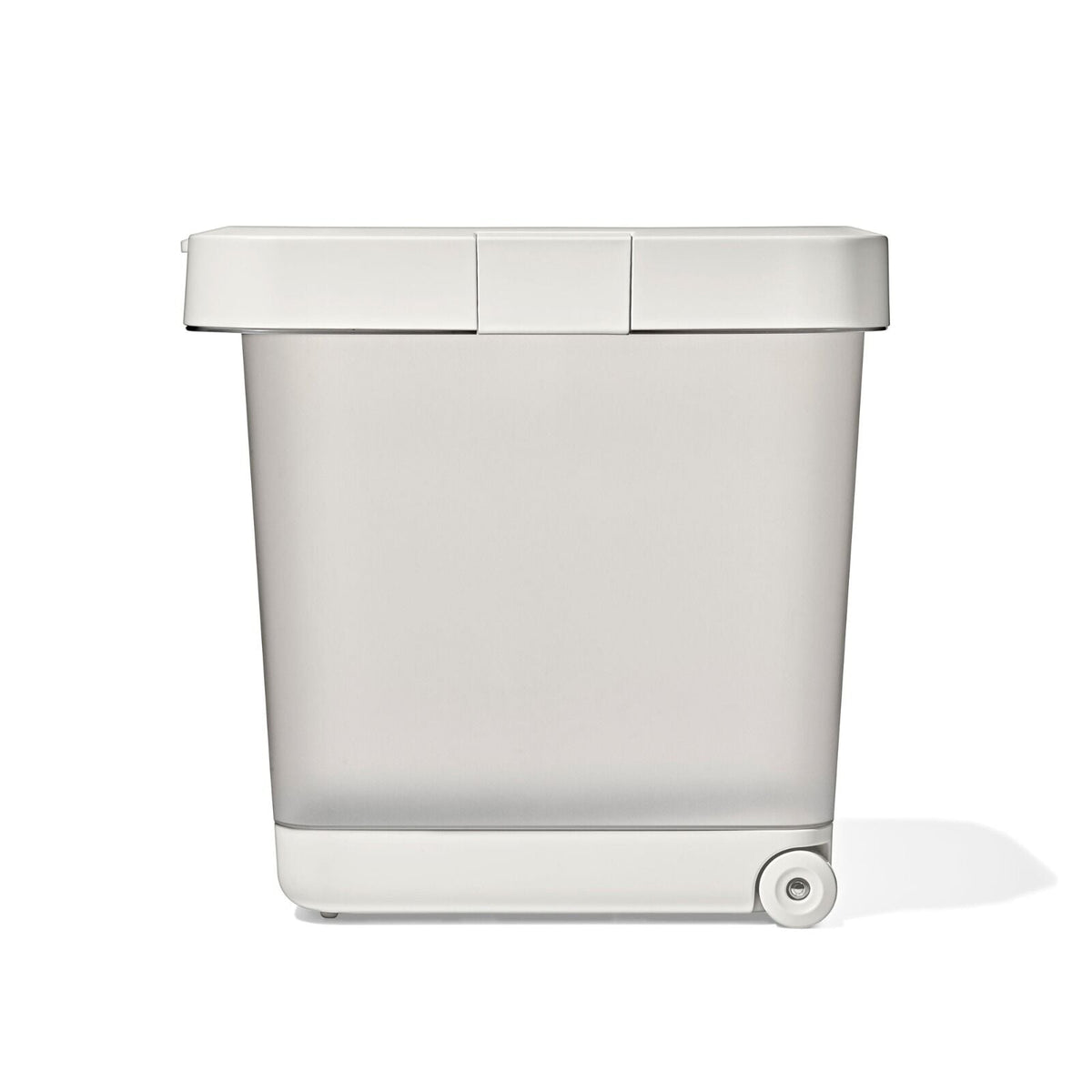 oxo-pet-airtight-food-container-with-scoop-large-y0 pet_7301500_airtight-food-container-large_pdp_07.jpeg