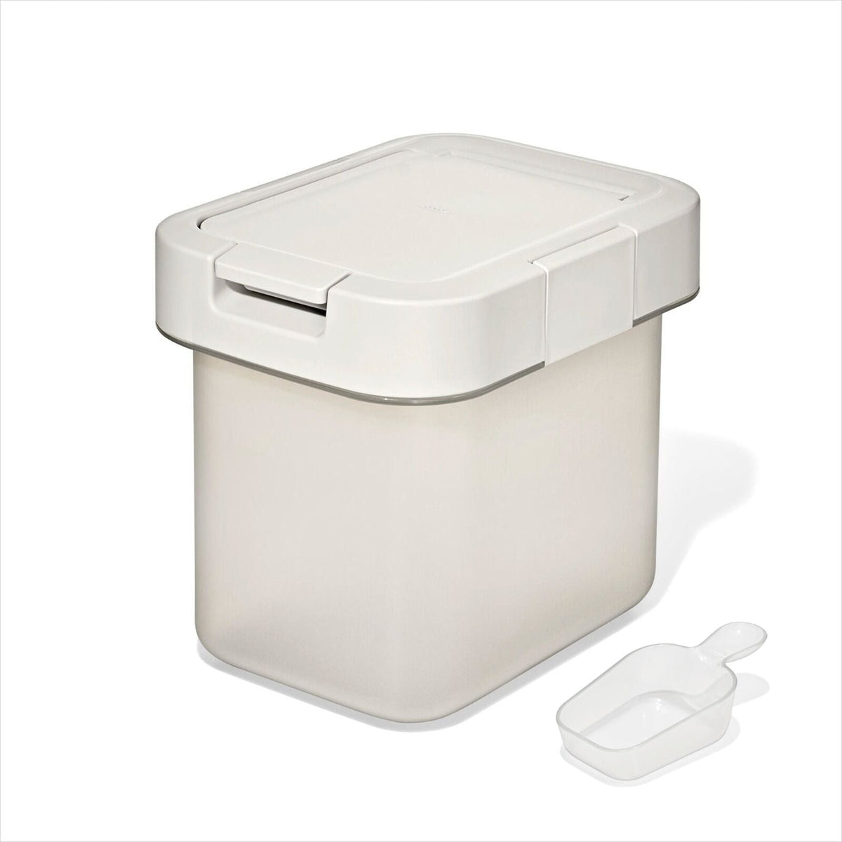 oxo-pet-airtight-food-container-with-scoop-small-n7 pet_7301700_airtight-food-container-small_apdp_00_main.jpg