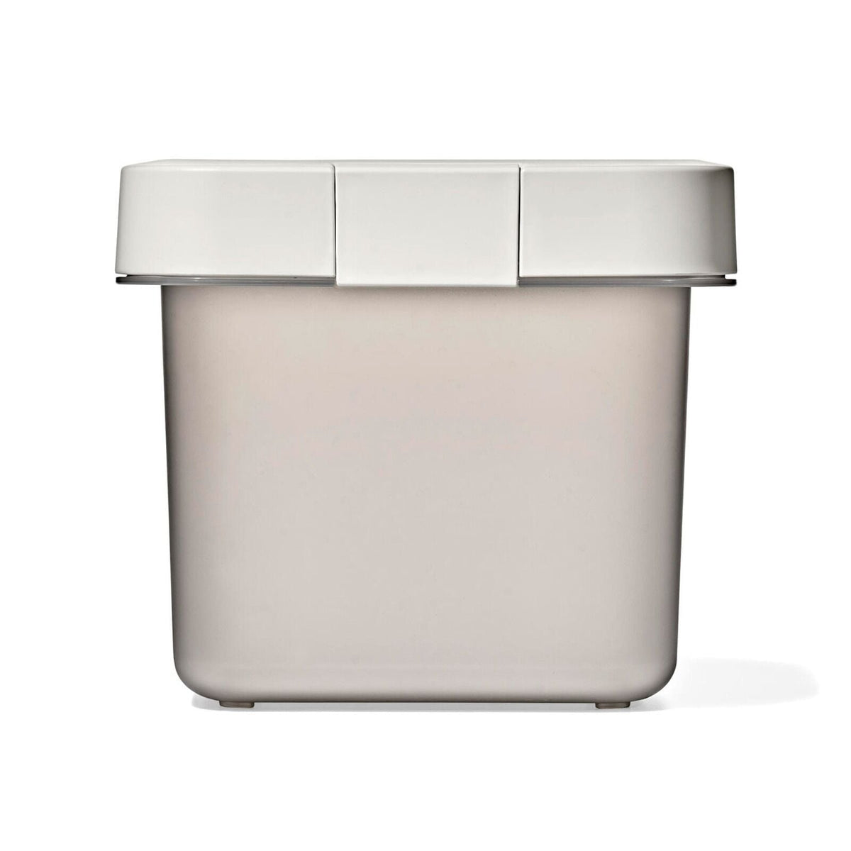 oxo-pet-airtight-food-container-with-scoop-small-n7 pet_7301700_airtight-food-container-small_pdp_03.jpg