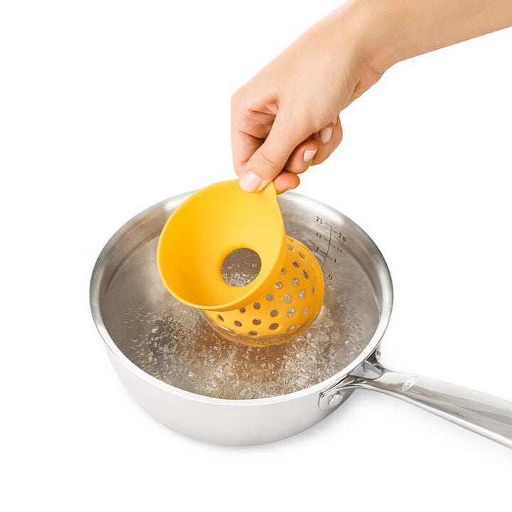 silicone-egg-poacher-set-of-2-r9 poacher_4.jpg