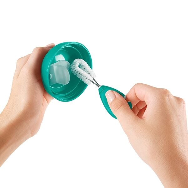 cleaning-set-for-straw-and-sippy-cups-u7 tot_62123100_4b.jpg