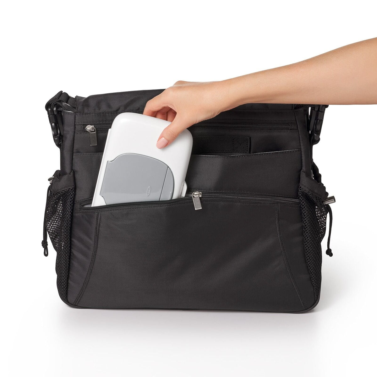 on-the-go-wipes-dispenser-gray-i5 tot_63101700_4b_-_rgb.jpg