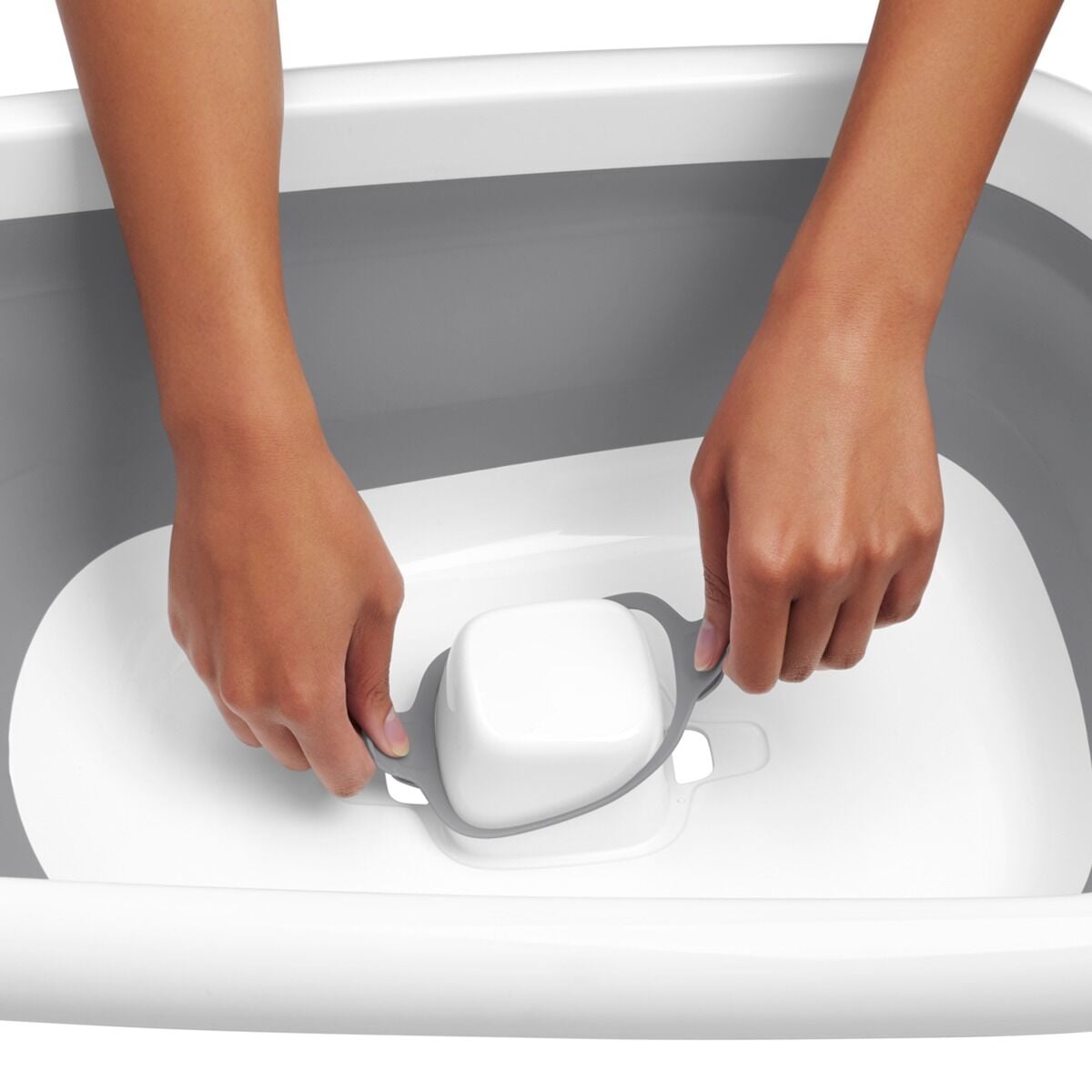 splash-and-store-bathtub-d8 tot_63142700_4.jpg