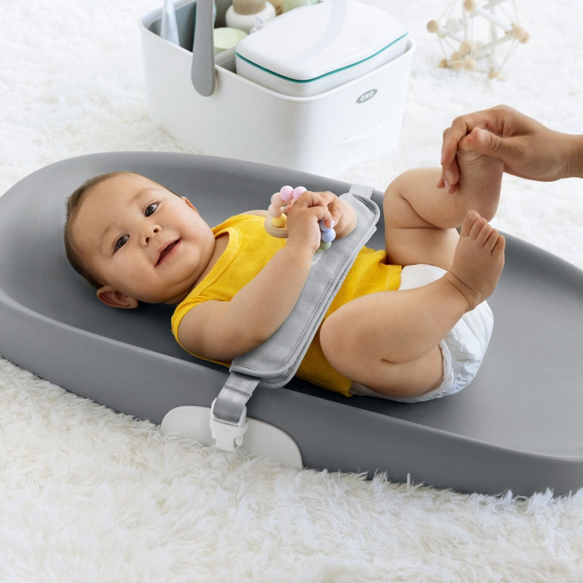 tot-changing-pad-gray-j7 tot_63154800_changingpad_pdp_03.jpg