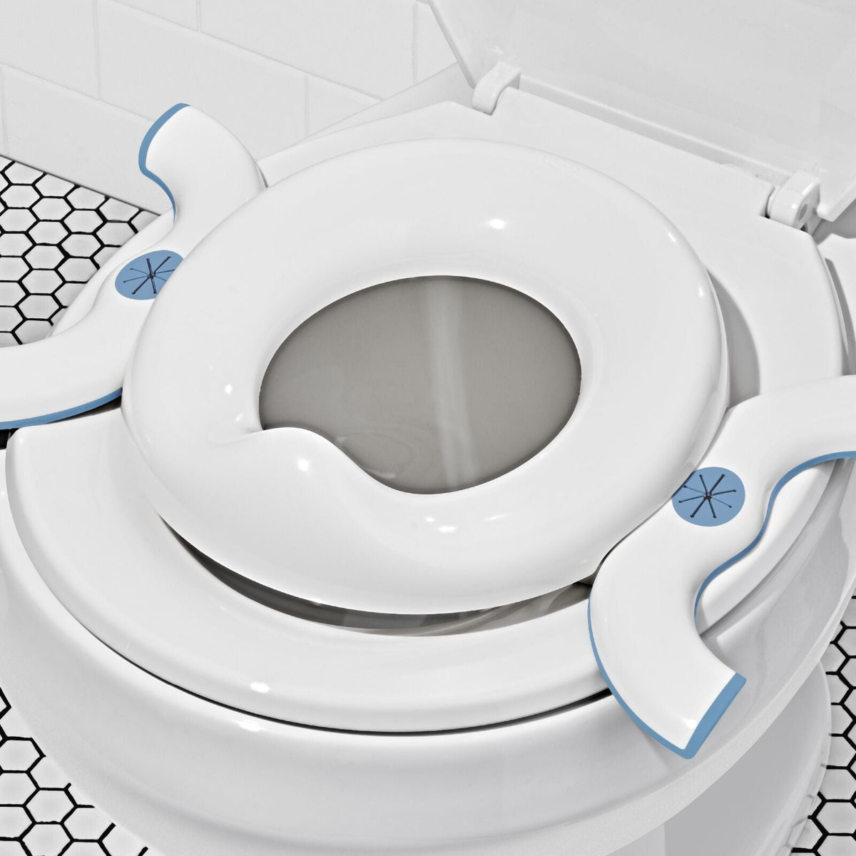 oxo-tot-2-in-1-go-potty-dusk-o8 tot_63172100_2in1-go-potty-dusk_pdp_03.jpeg