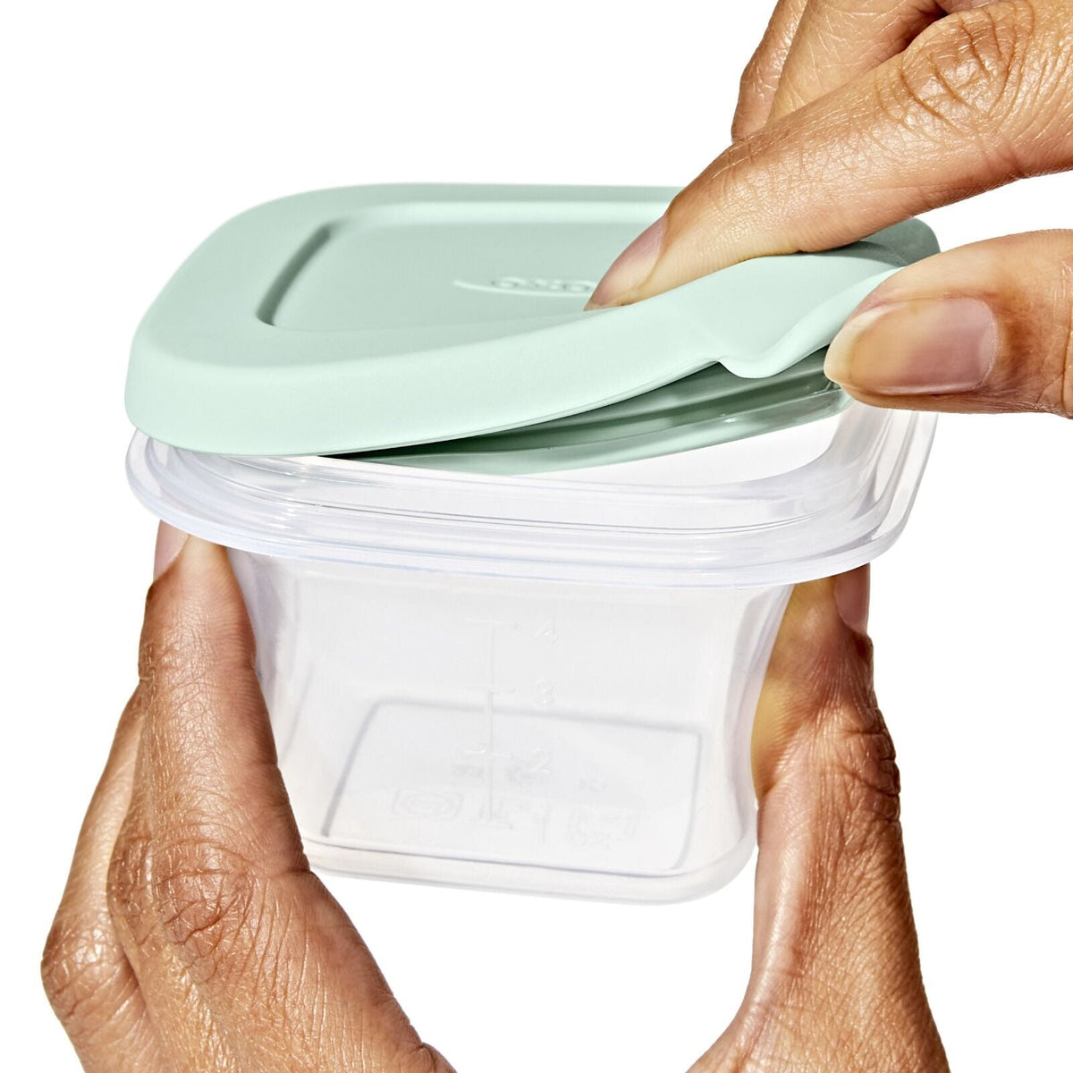 silicone-baby-blocks-food-storage-containers-4-oz-opal-j8 tot_silicone-baby-blocks-4oz_opal_pdp_06_1.jpeg